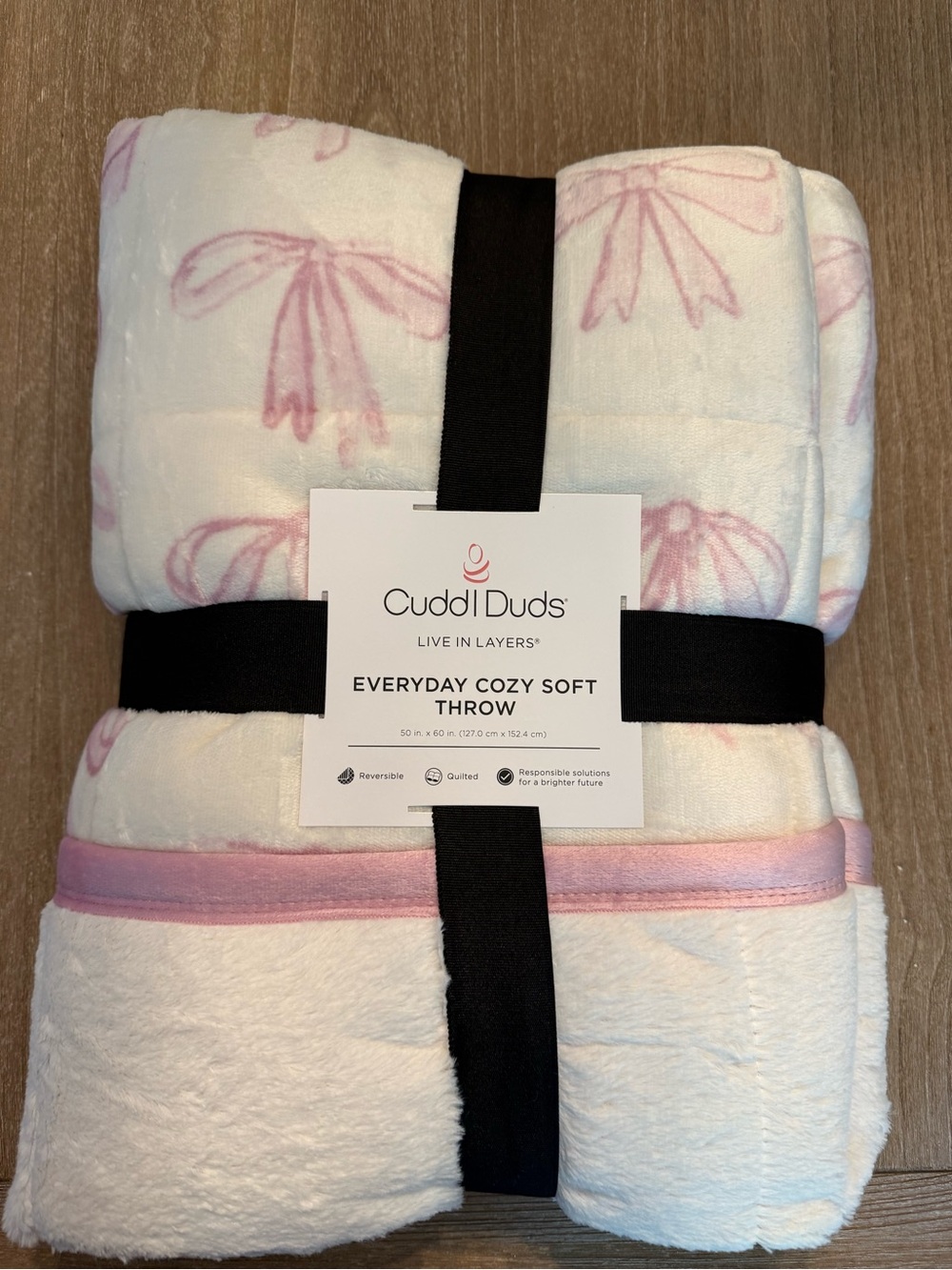 Cuddl Duds Cozy Soft Throw Blanket Quilted silky ivory pink bows girls bedding